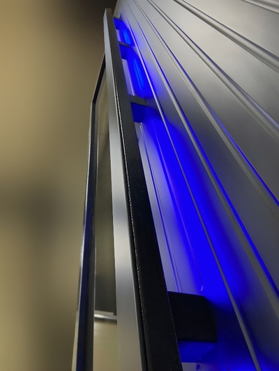 Новинка! Входные двери с подсветкой